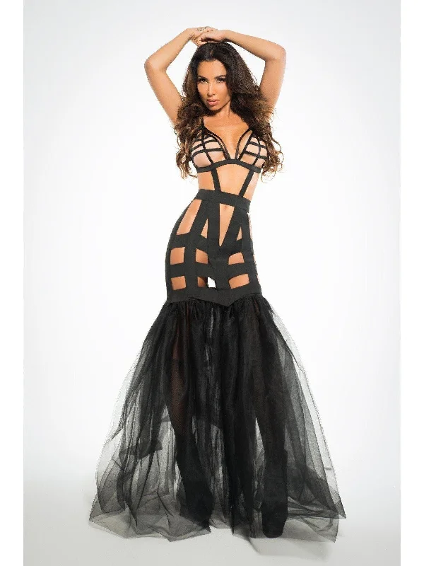 Leia mermaid dress is mesmerizingly sexy as it celebrates the hourglass silhouette in Black