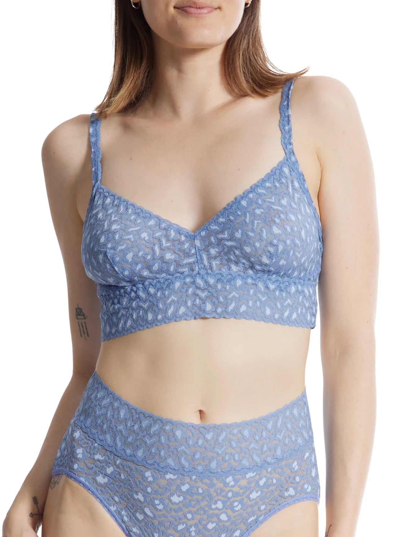 Bra with a silk - lined cup for a luxurious texture​ Cross Dyed Leopard V-Neck Retro Bralette